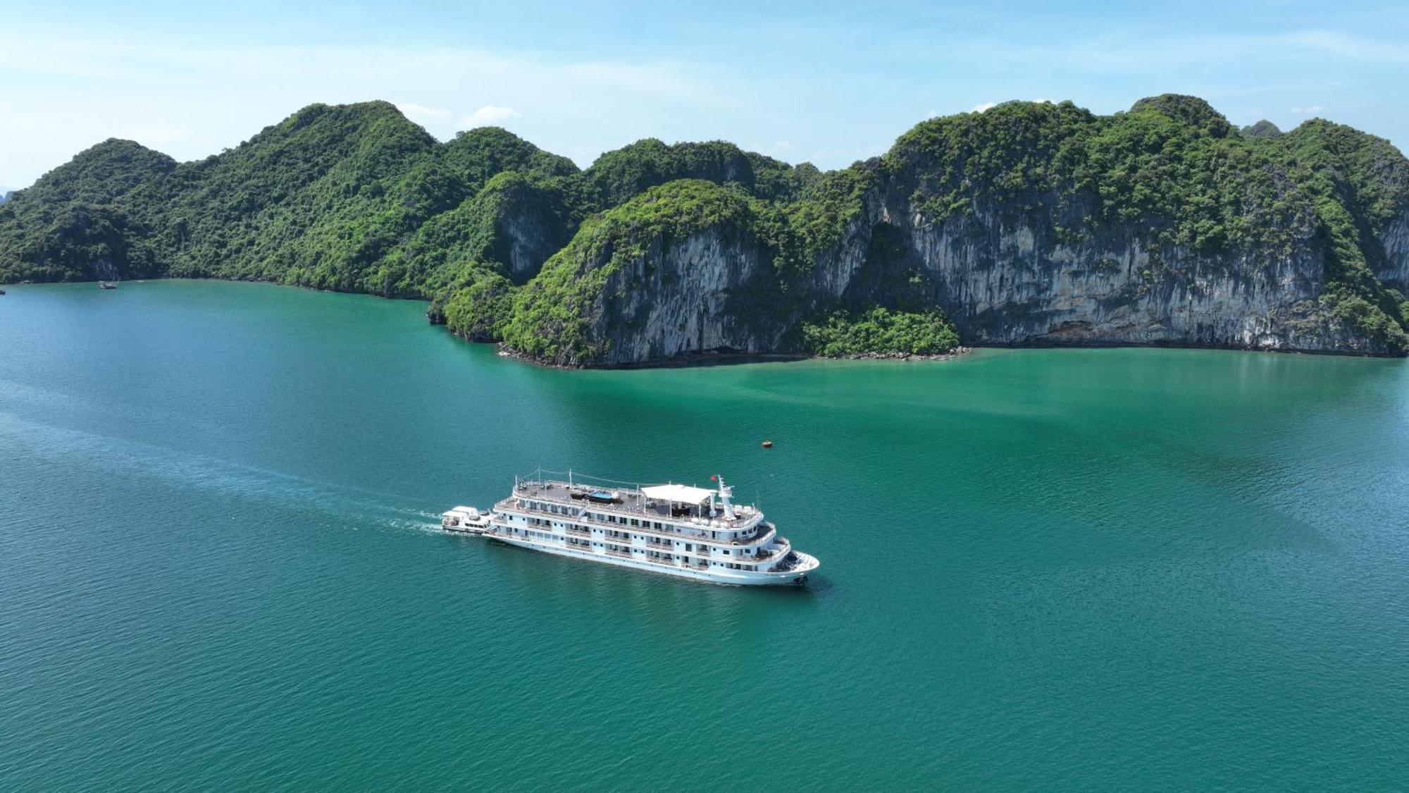 Paradise Grand Cruise - Lan Ha Bay Халонг Экстерьер фото